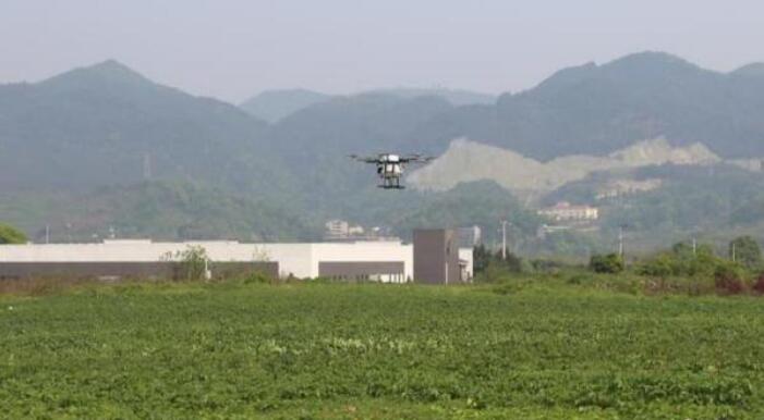 重庆首个5G网联植保无人机试飞成功