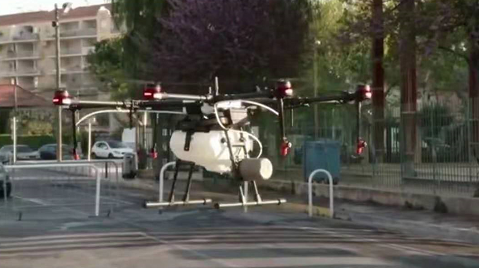 抗疫先锋，法国使用植保无人机喷洒消毒剂