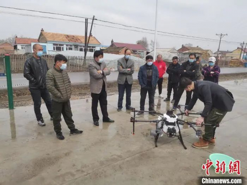 吉林农民触摸“智能制造”：教师进乡村普及无人机植保