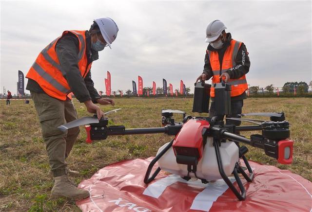 新款植保无人机广州试飞