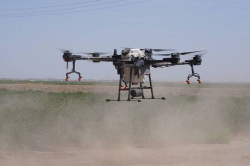 乌苏市：提高植保无人机操作技能 助力智慧农业发展