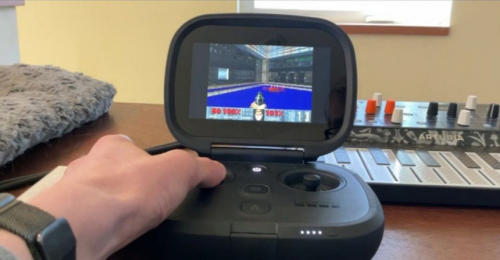 《毁灭战士》被成功移植到 GoPro Karma 无人机手柄