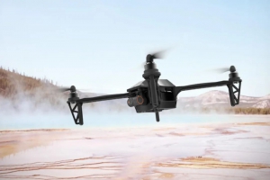 云卓科技发布新品无人机MX450