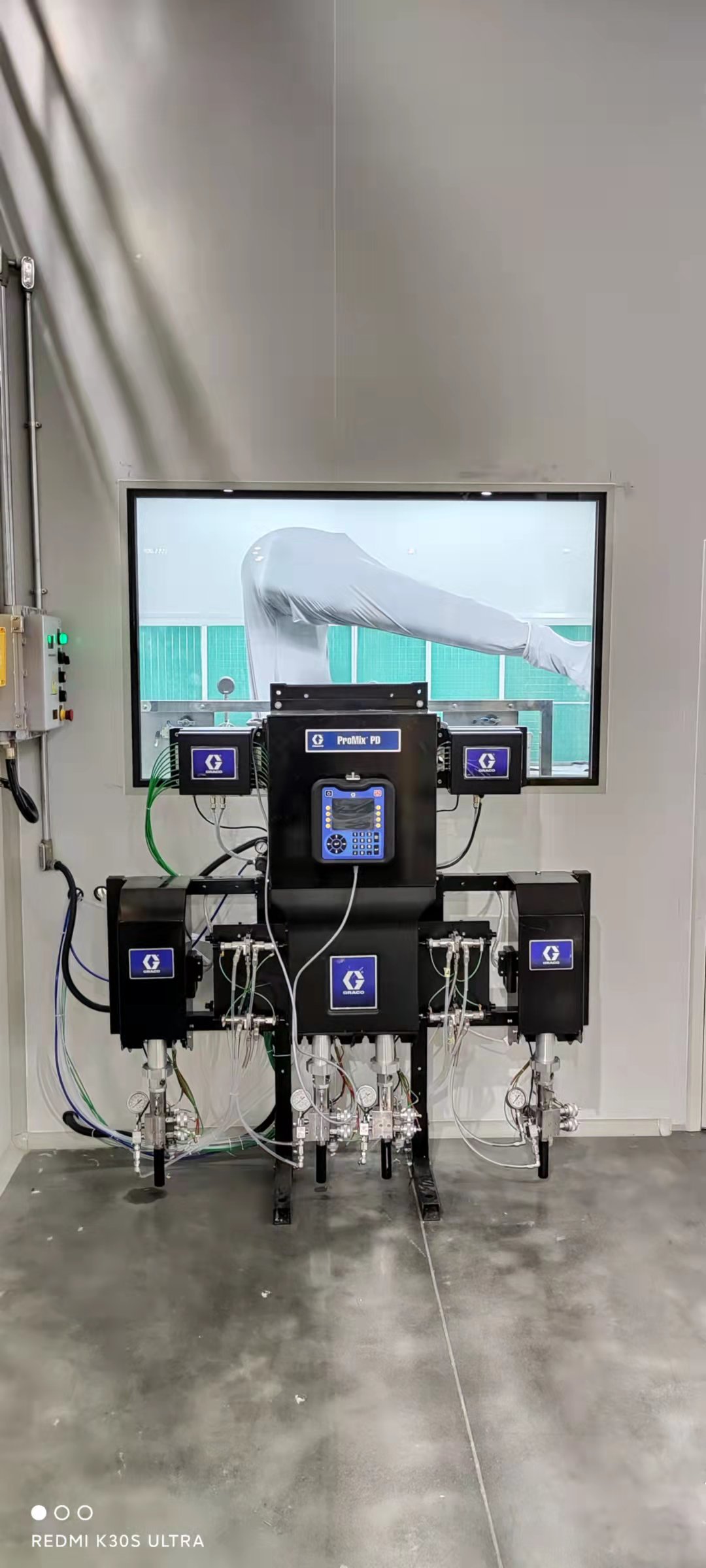 无人机部件自动喷漆线