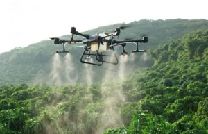 植保无人机成田间新宠，电池充电难题如何解决？