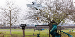 亚马逊的送货无人机并不多，据说是由于FAA的飞行限制