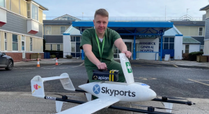 英国医疗单位试用无人机运输药品和病人样本