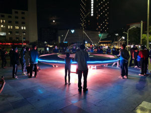 智航“载人飞碟”跨年表演秀 祝福新年深圳低空经济腾飞