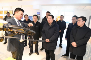 辽宁省委书记、省人大常委会主任郝鹏调研无距科技