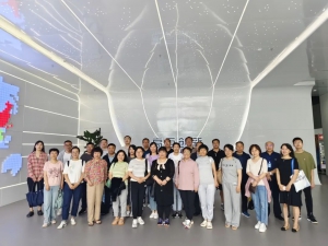 深圳公共管理教育培训学院与北理莫斯科大学教师一行莅临协同创新基地参观交流