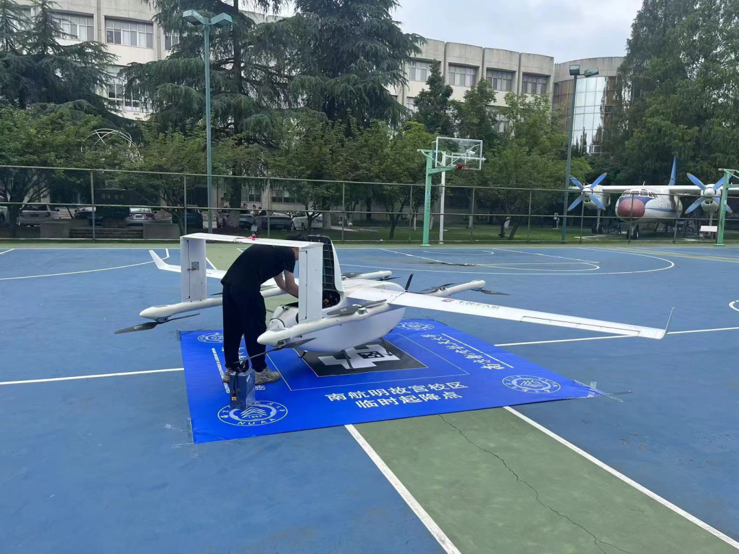 首个跨校区物流场景落地，丰翼无人机助力南京低空经济飞出加速度