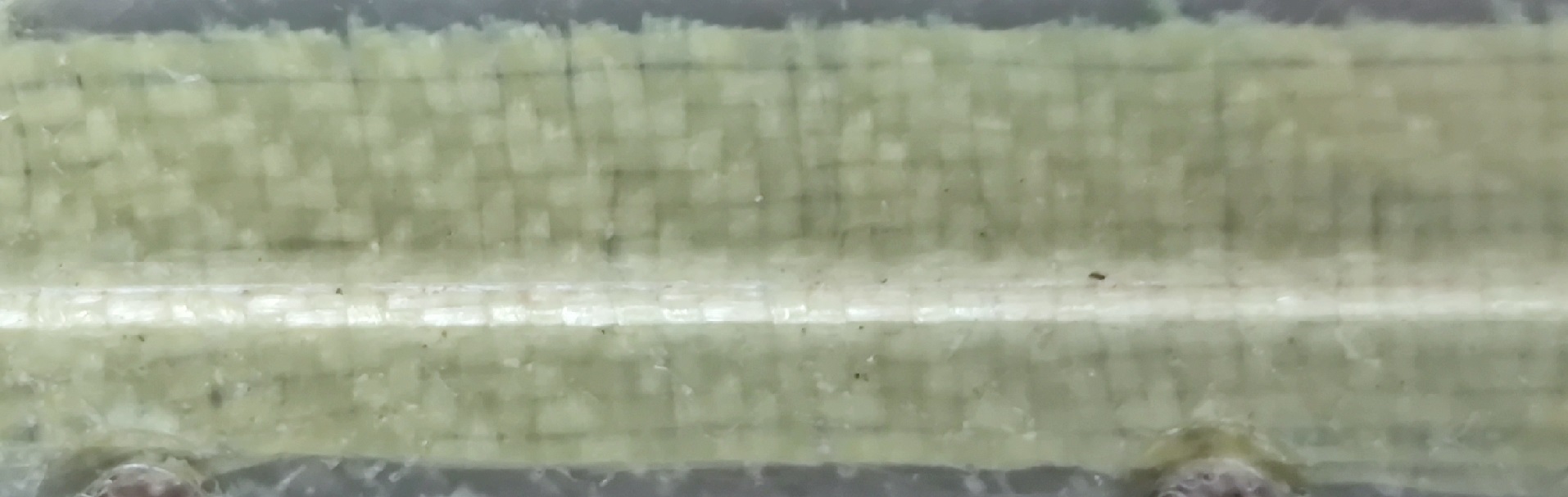 主副翼一体成型柔性连接碳纤维机翼