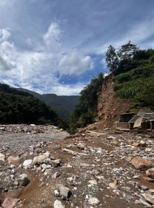 四川汉源突发山洪 飞马机器人星夜驰援