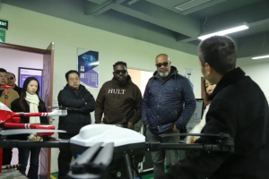 尼日利亚客商莅临时代星光参观交流，探讨低空产业合作