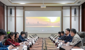 深圳市宝安区政协副主席邓少玲调研普宙科技