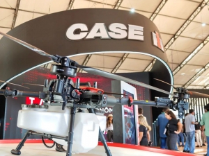 极飞科技与凯斯纽荷兰联合发布农业无人机