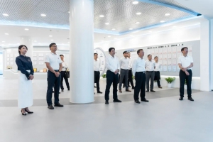湖北交投集团党委书记、董事长杨昌斌莅临普宙科技调研考察