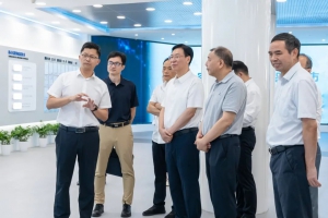武汉市政协副主席梁鸣率队调研普宙科技