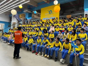 东莞厚街长河道明学校400多名学子在异能无人机基地解锁科技乐趣